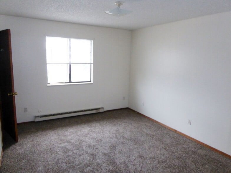 Building Photo - 1640 E Pitkin St