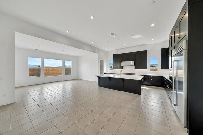 Building Photo - 30000 N Camino los Robles