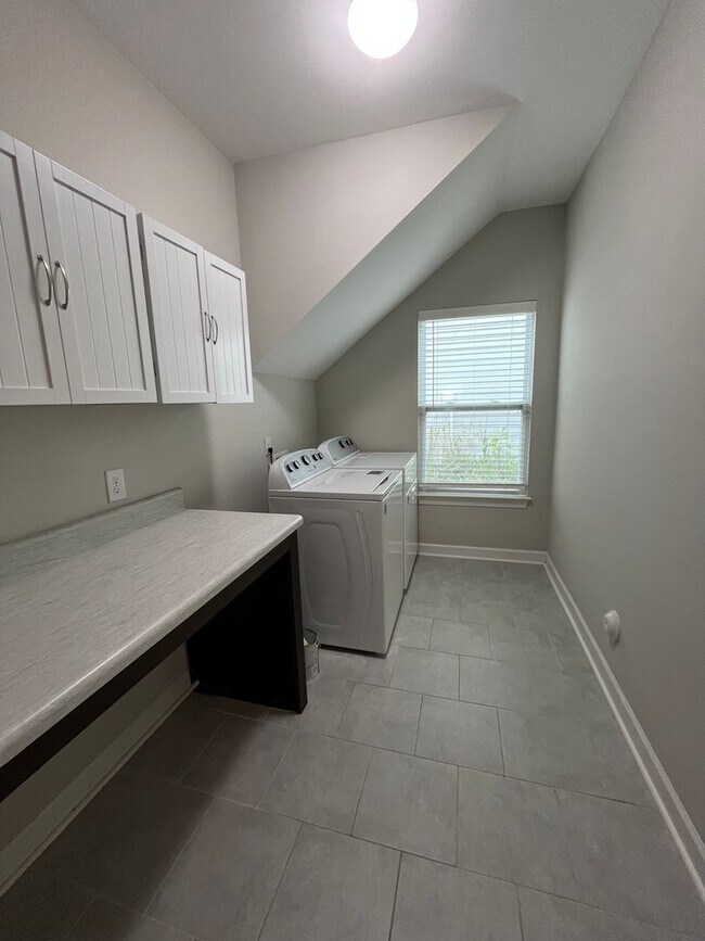 Building Photo - 5109 Killogren Way