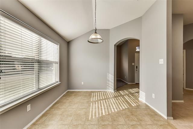 Building Photo - 8100 Tierra Del Sol Rd