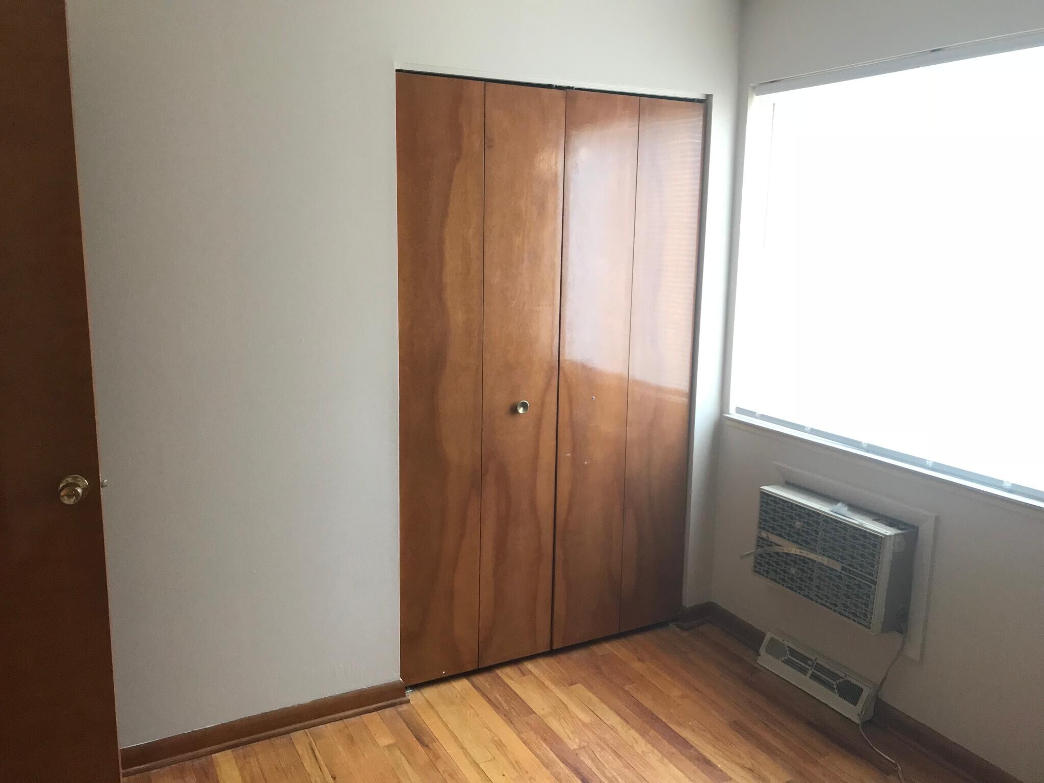 Building Photo - 1250 E 276th St