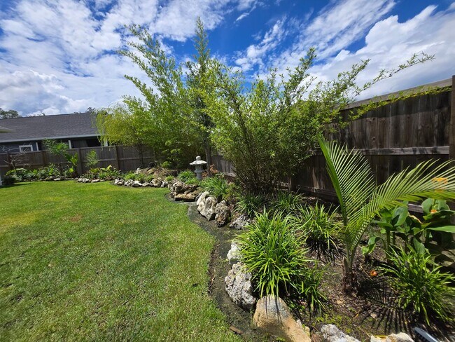 Building Photo - Beautiful 3-Bedroom, 2.5 Bath Home in Desi...