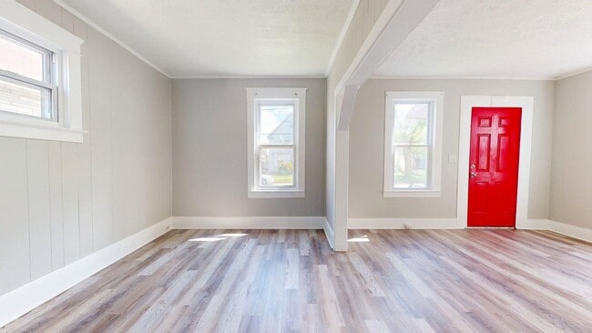 Building Photo - Clark / Fulton Area - 3 Bedrooms - 1 Bath - Single Family Home