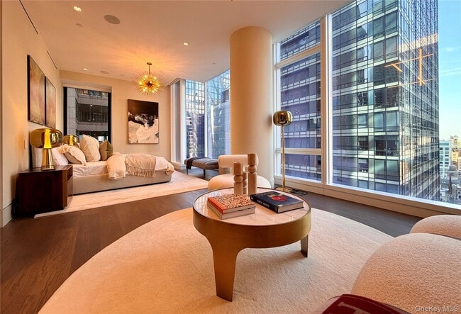 Building Photo - 18 W 53rd St