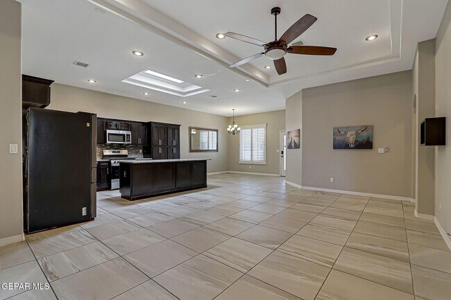 Building Photo - 14805 Holly Springs