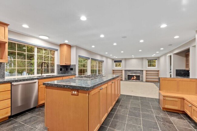 Building Photo - Stunning Private AIR CONDITIONED Dream Home in Coveted Bridal Trails