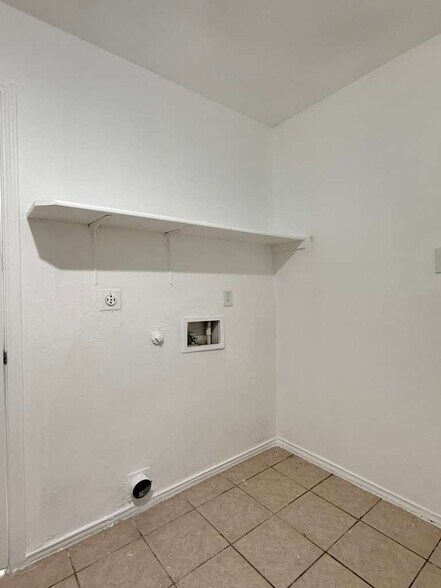 Building Photo - 6414 Kensinger Pass