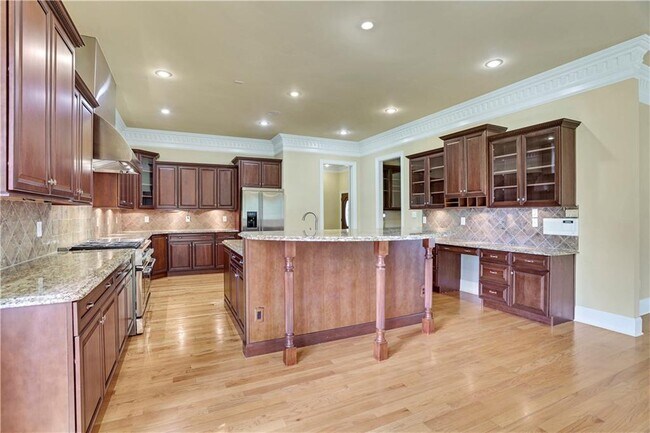 Building Photo - 6295 Windward Pkwy