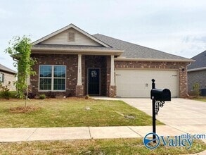 Building Photo - 109 Pointe Haven Ct