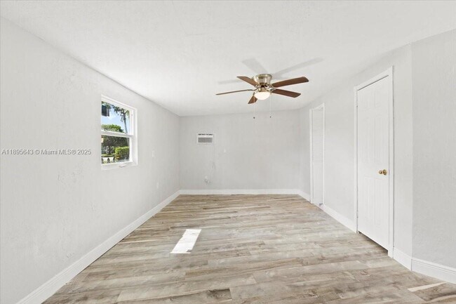 Building Photo - 4131 NW 13th Ave