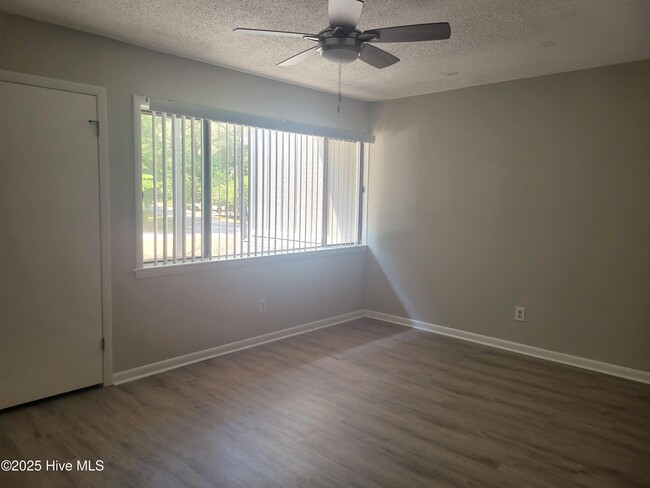 Building Photo - 138 Mallard Cove