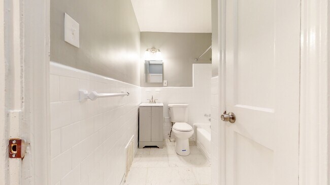 Building Photo - 6138 Macbeth Dr