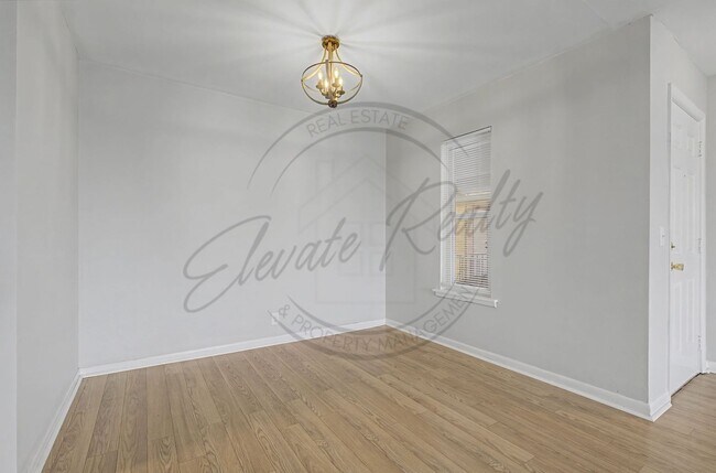 Building Photo - SPRING SPECIAL!! FIRST MONTH FREE on this Two Bedroom Condo, Second Floor, across from Madison Pa...