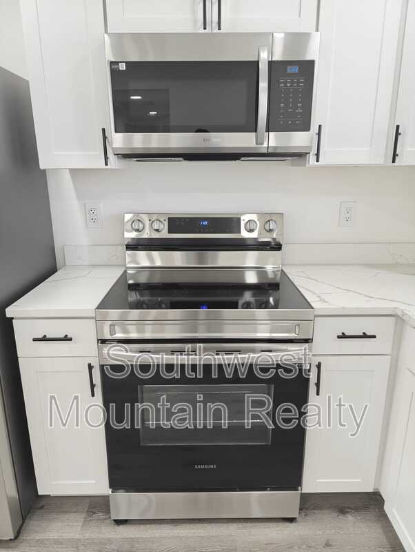 Building Photo - 7412 N 62nd Ave