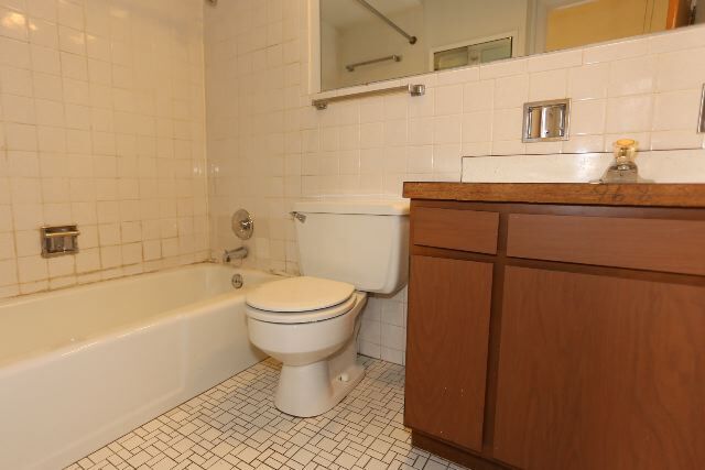 Building Photo - 1440 N Dearborn St