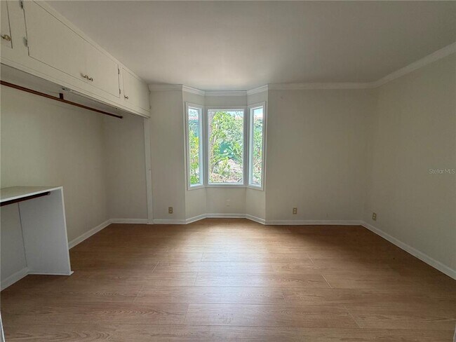 Building Photo - 3815 W De Leon St