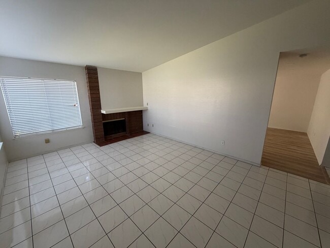 Building Photo - Rare 4 Bedroom Home with Spacious Layout in Prime La Puente Neighborhood