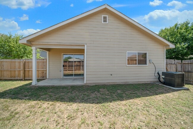 Building Photo - 9703 Woodland Pines