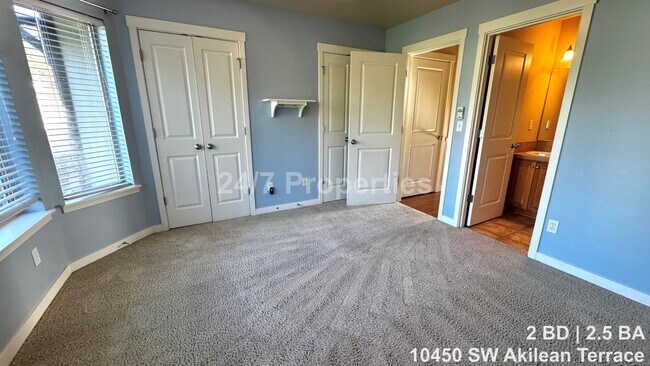 Building Photo - Bright 2 BD | 2.5 BA Townhome with A/C and Parking - Tigard