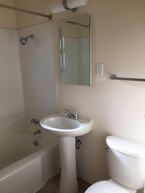 Building Photo - 2 bedroom in Seattle WA 98103