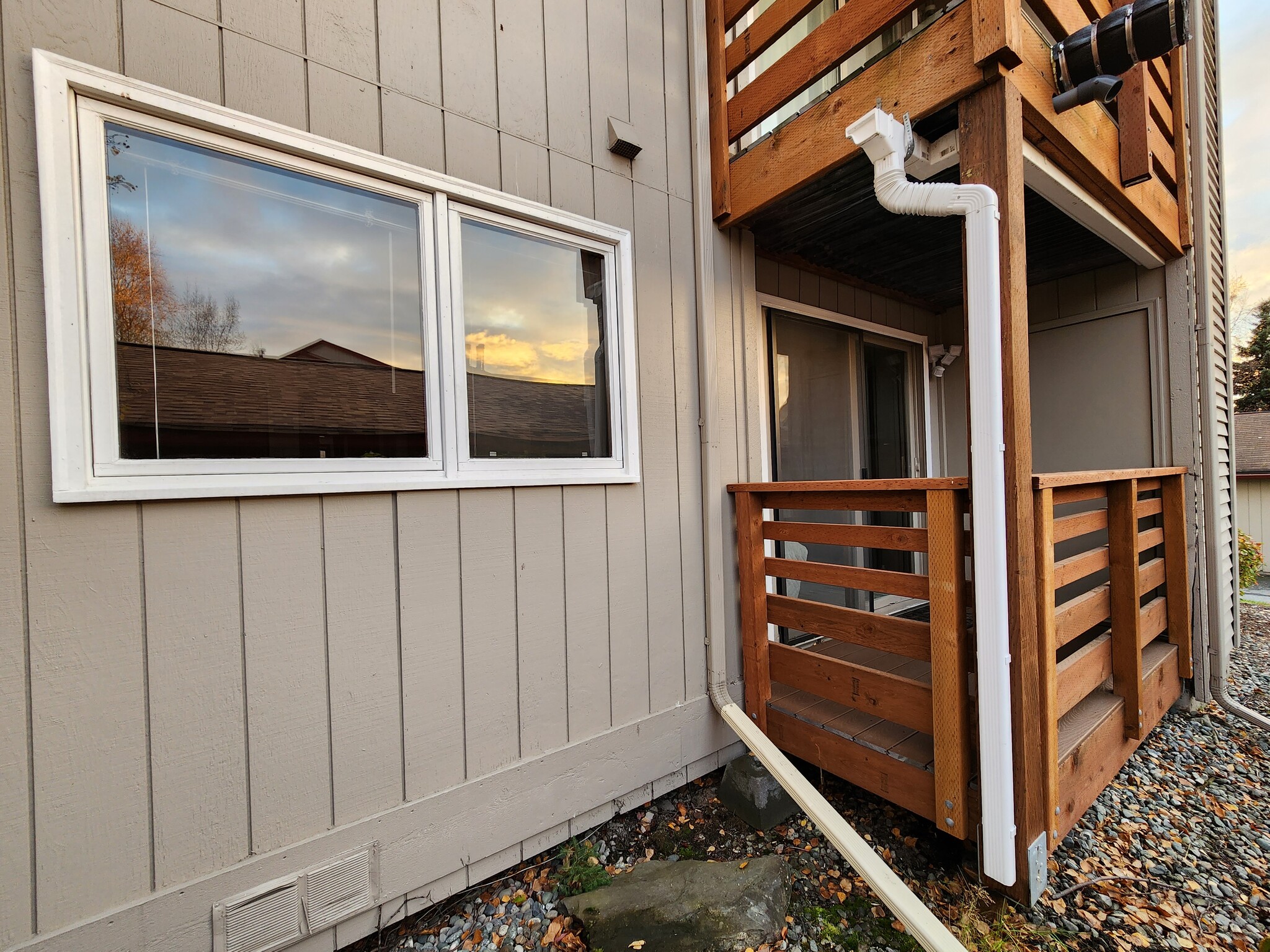 Building Photo - 9645 Independence Dr
