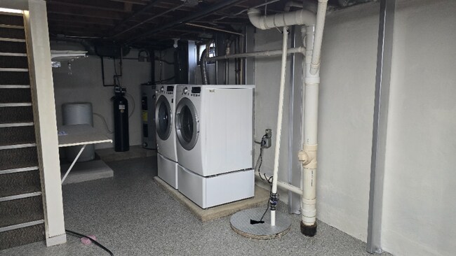 Building Photo - 4320 N 135th St