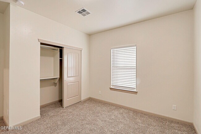Building Photo - 7825 Enchanted View Dr