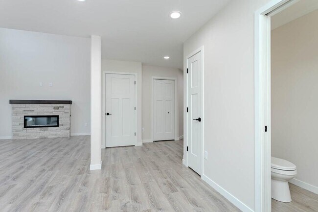 Building Photo - 3504 Green Pastures Ln