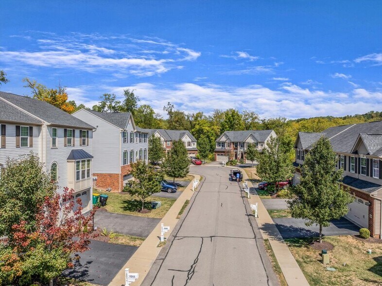 Building Photo - 8059 Hinsdale Ln