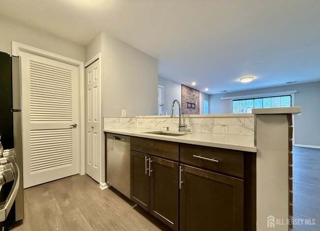 Building Photo - 263 Crosspointe Dr