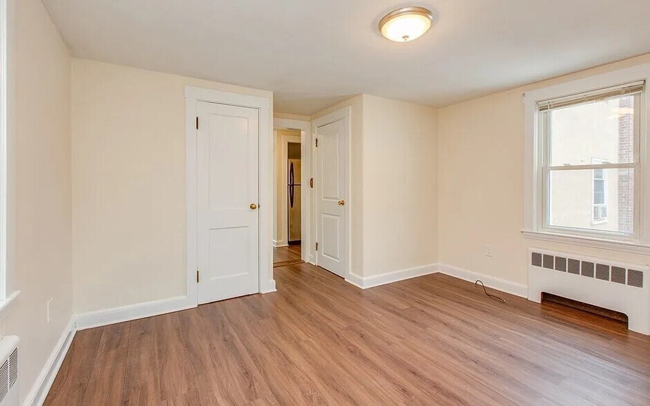 Building Photo - 103 Essex St