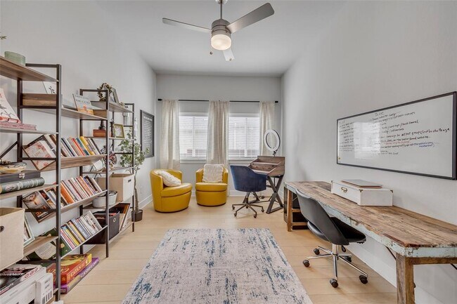 Building Photo - 8517 Grenadier Dr