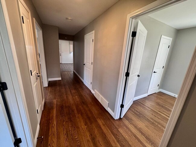 Building Photo - 1415 N Main St