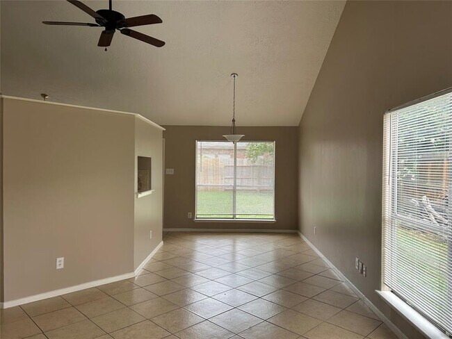 Building Photo - 4215 Spinks Creek Ln