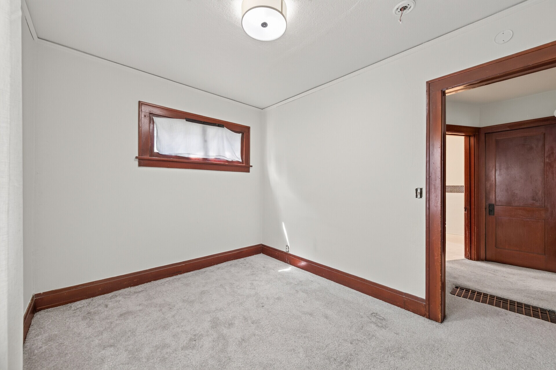 Building Photo - 421 Goodhue St