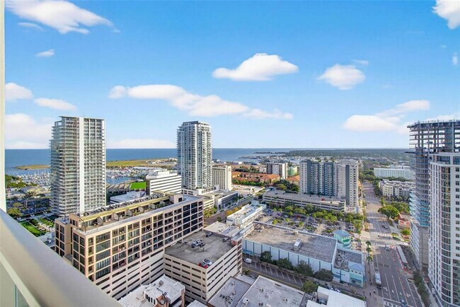 Building Photo - 275 1st Ave S