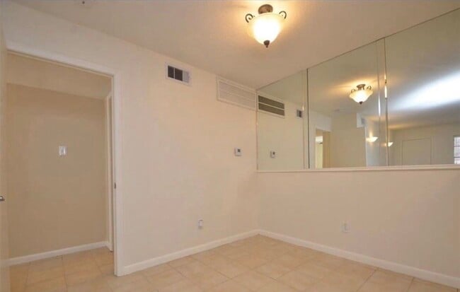 Building Photo - 2250 Bering Dr