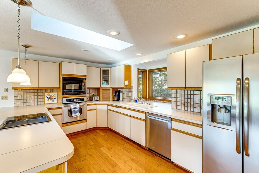 Building Photo - 902 Paiute Pl