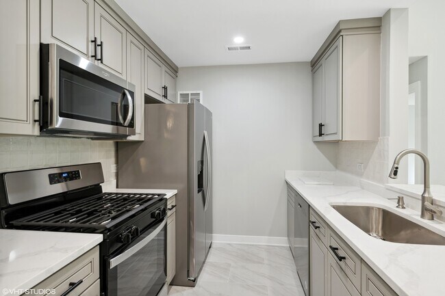 Building Photo - 47 Orchard Terrace