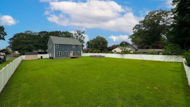 Building Photo - 3533 Parr Ln