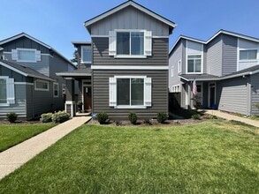 Building Photo - New Hillsboro Home with Open Living, Large Kitchen, Loft Space & Attached Garage