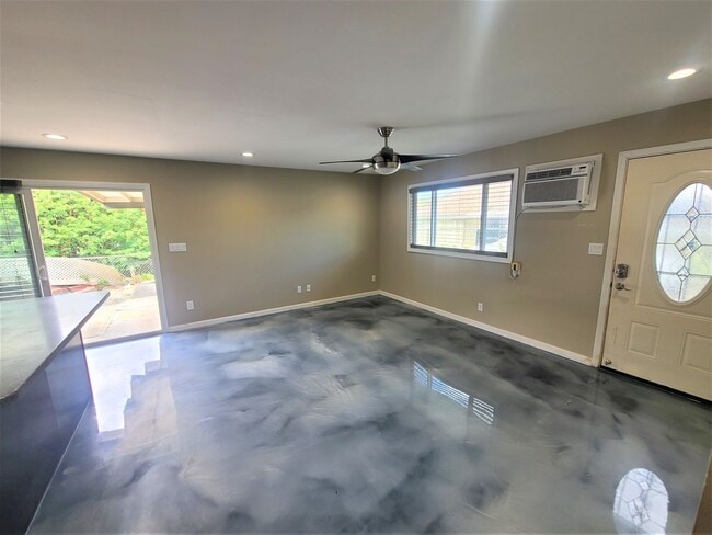 Building Photo - Beautifully remodeled!  3/2/2 Kahaluu cul de sac