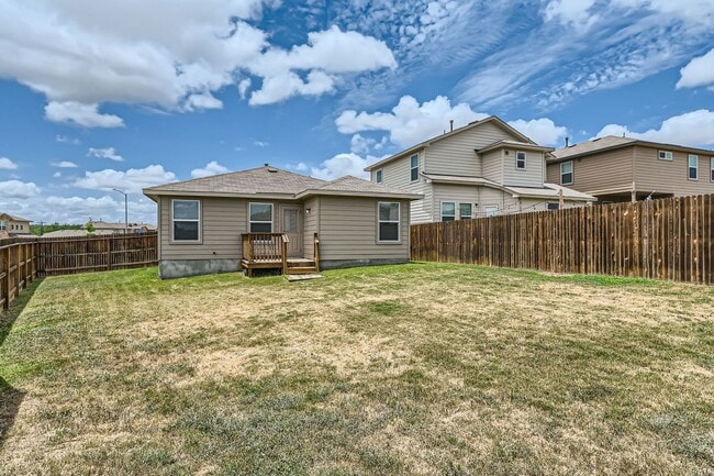 Building Photo - HALF OFF First Month Rent located near Lac...
