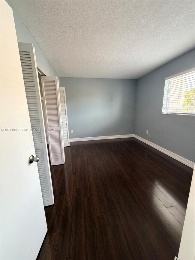 Building Photo - 7430 Miami Lakes Dr