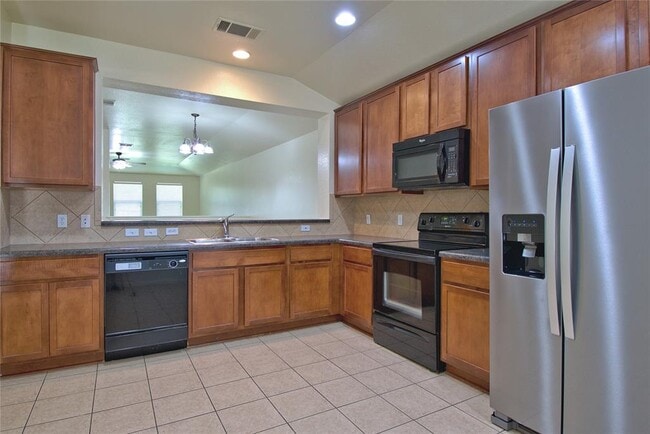 Building Photo - 7749 Squirrel Hollow Dr