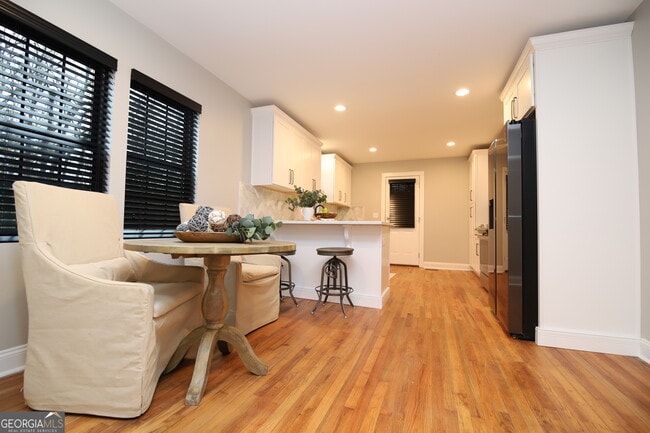 Building Photo - 1007 Vernon St