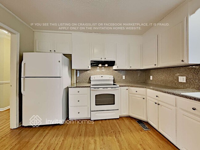 Building Photo - 499 Kingfield Dr SW