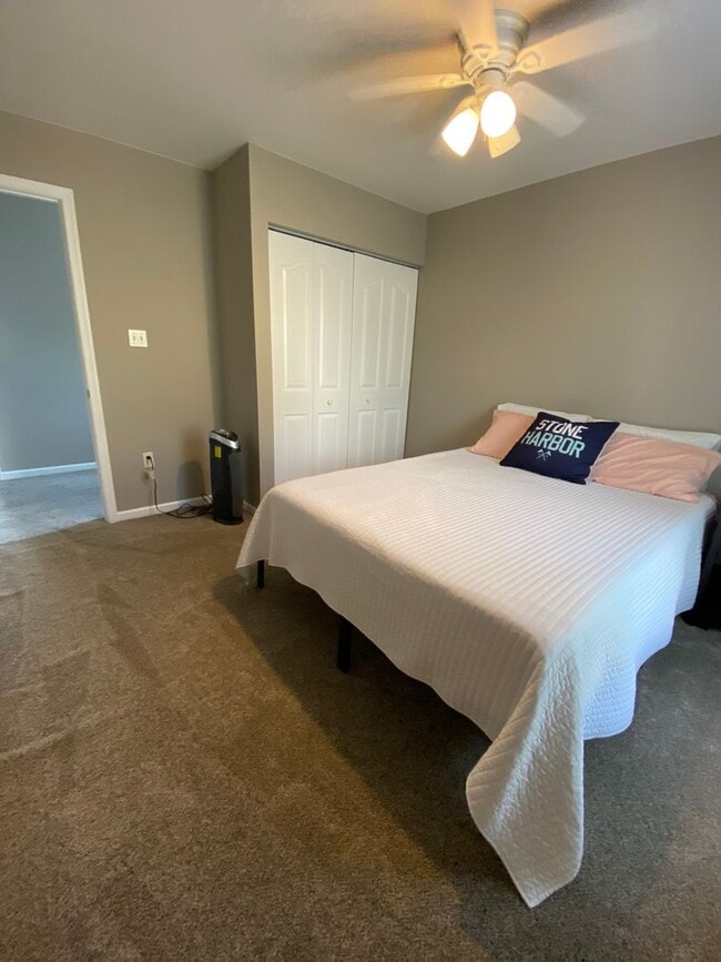 Building Photo - Picturesque Townhome in Ephrata