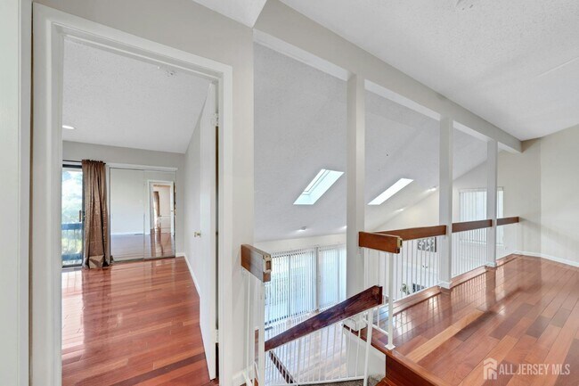 Building Photo - 148 Linda Ln