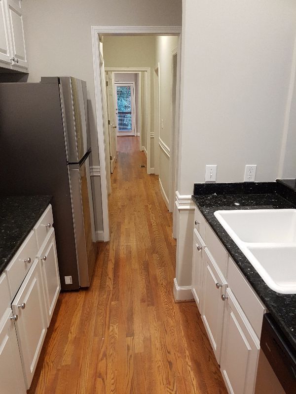 Building Photo - 336 5th St NE